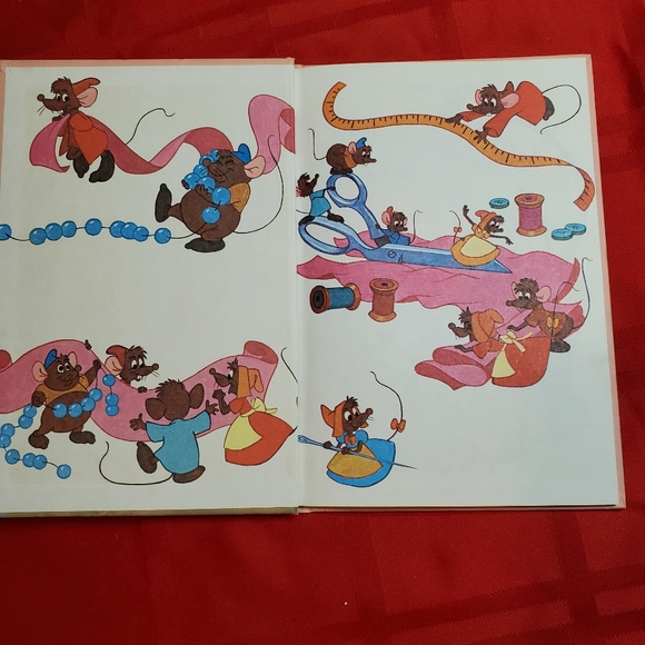 Lot of 3 Vintage Disney Children's books- Bambi, Cinderella and Pinocchio - Picture 2 of 16